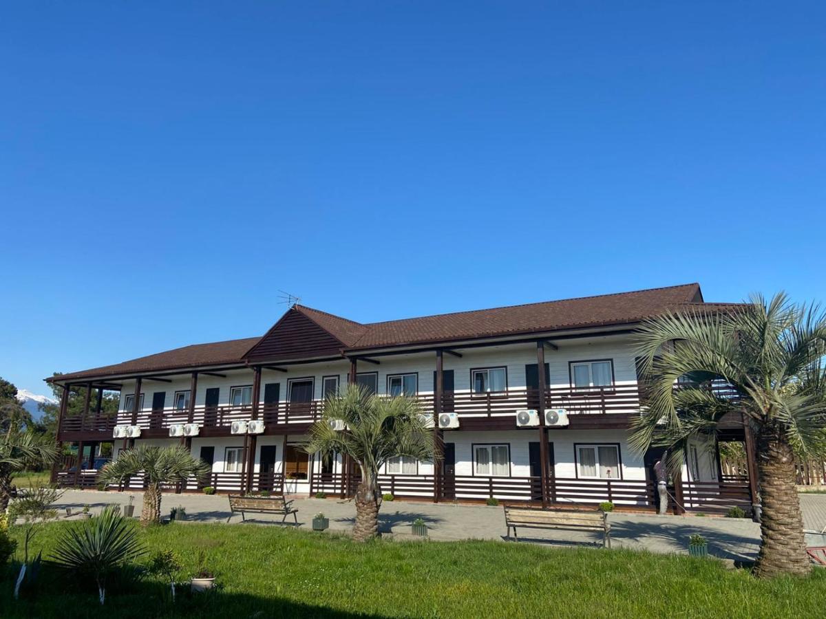 Al Mare Hotel Pizunda Eksteriør bilde