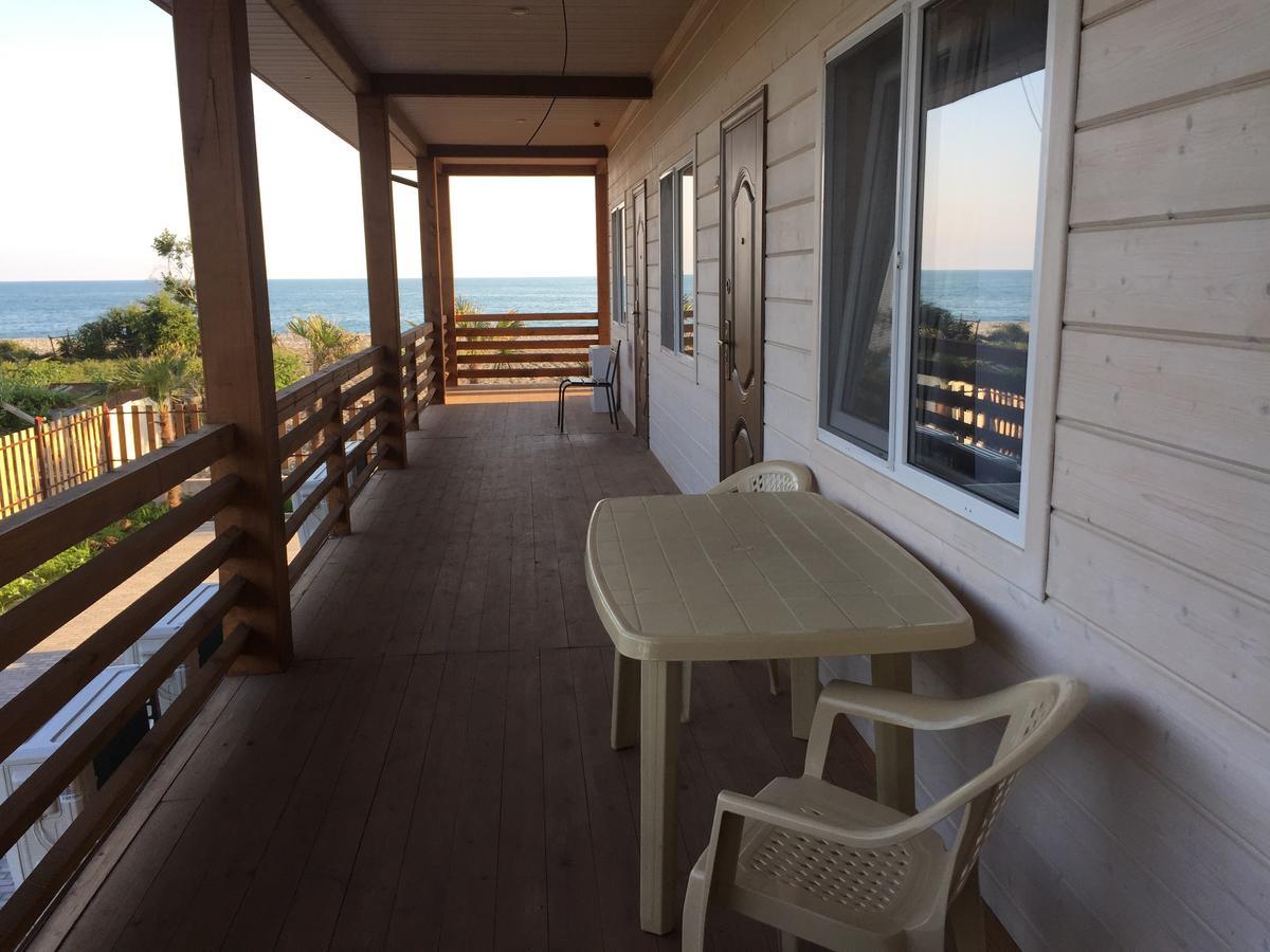 Al Mare Hotel Pizunda Eksteriør bilde